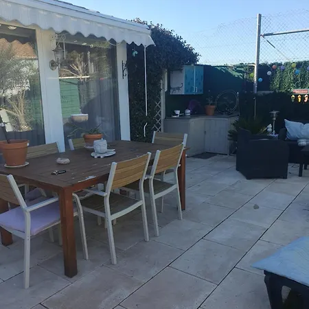 Villa La Petite Mezoise Meze