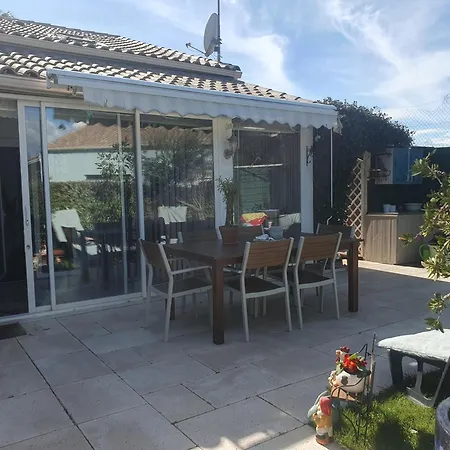La Petite Mezoise Villa Meze